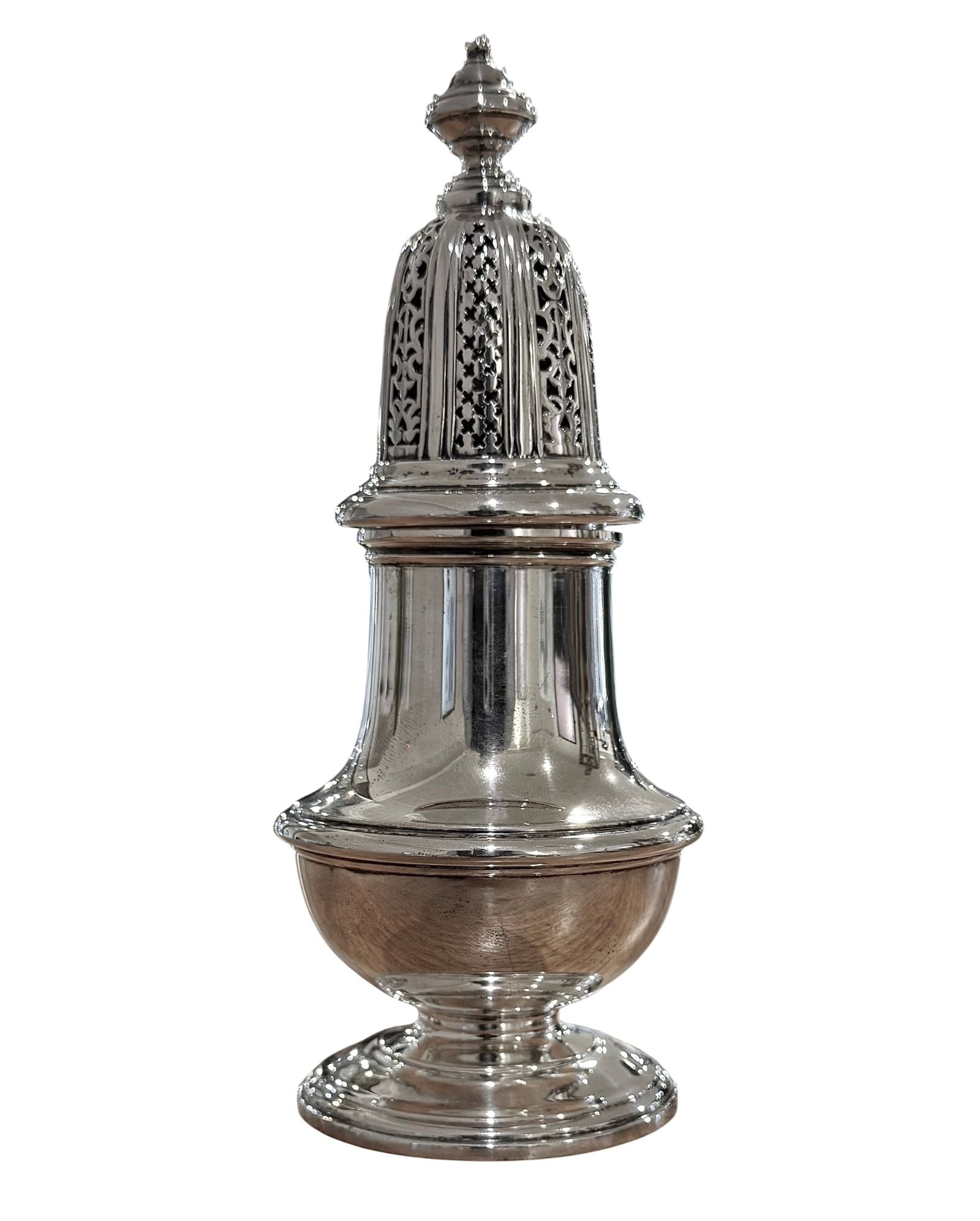 Elizabeth II Sterling Silver Muffineer, London, 1959.