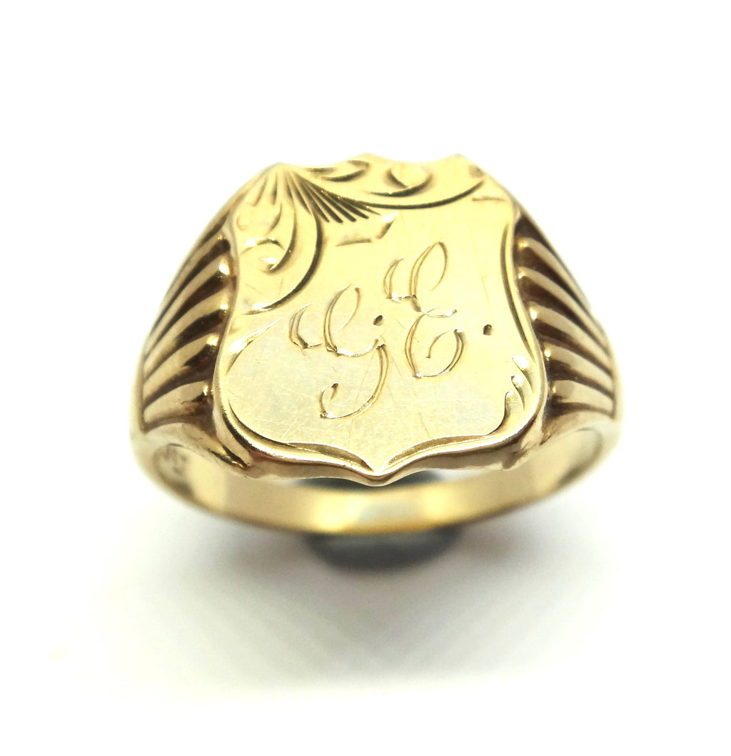 ANTIQUE 9ct Yellow Gold Shield Shaped Signet Ring