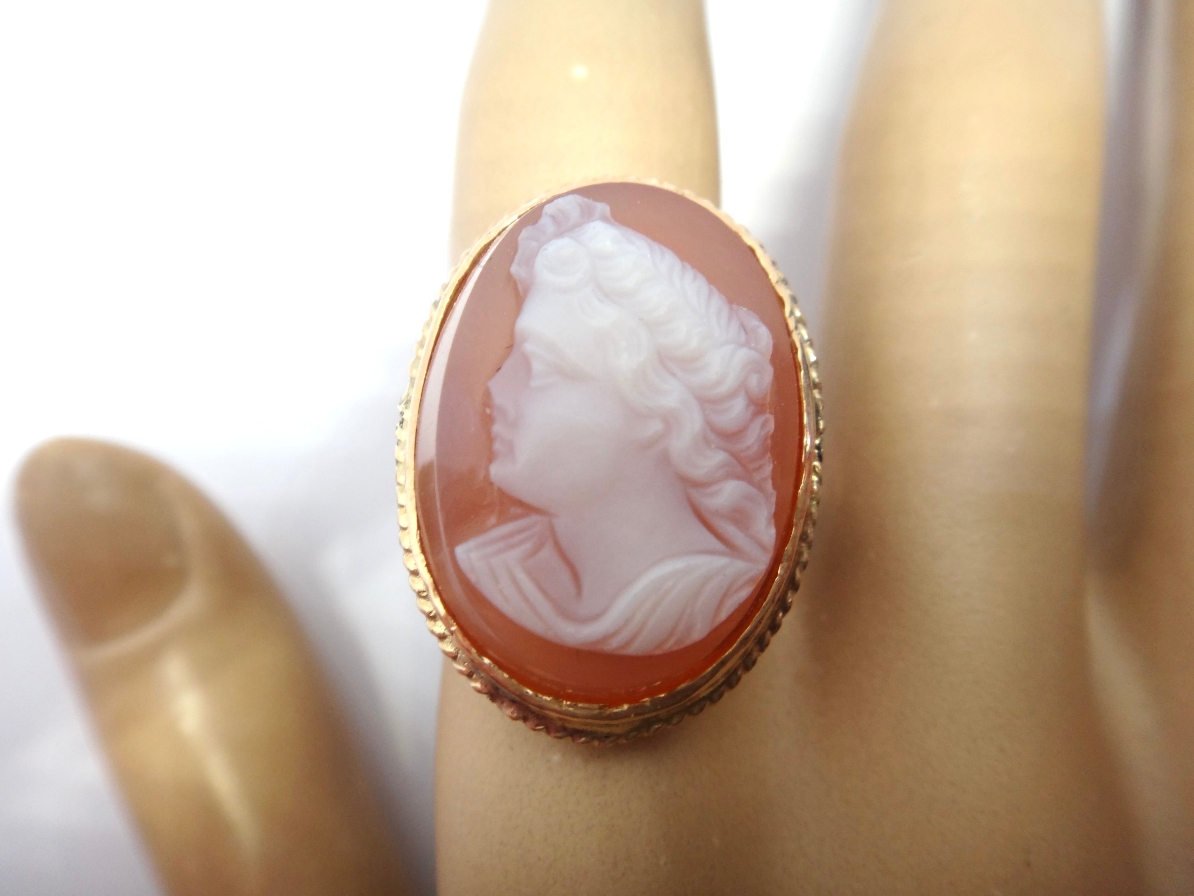 ANTIQUE 9ct Gold Hardstone Cameo Ring c.1900