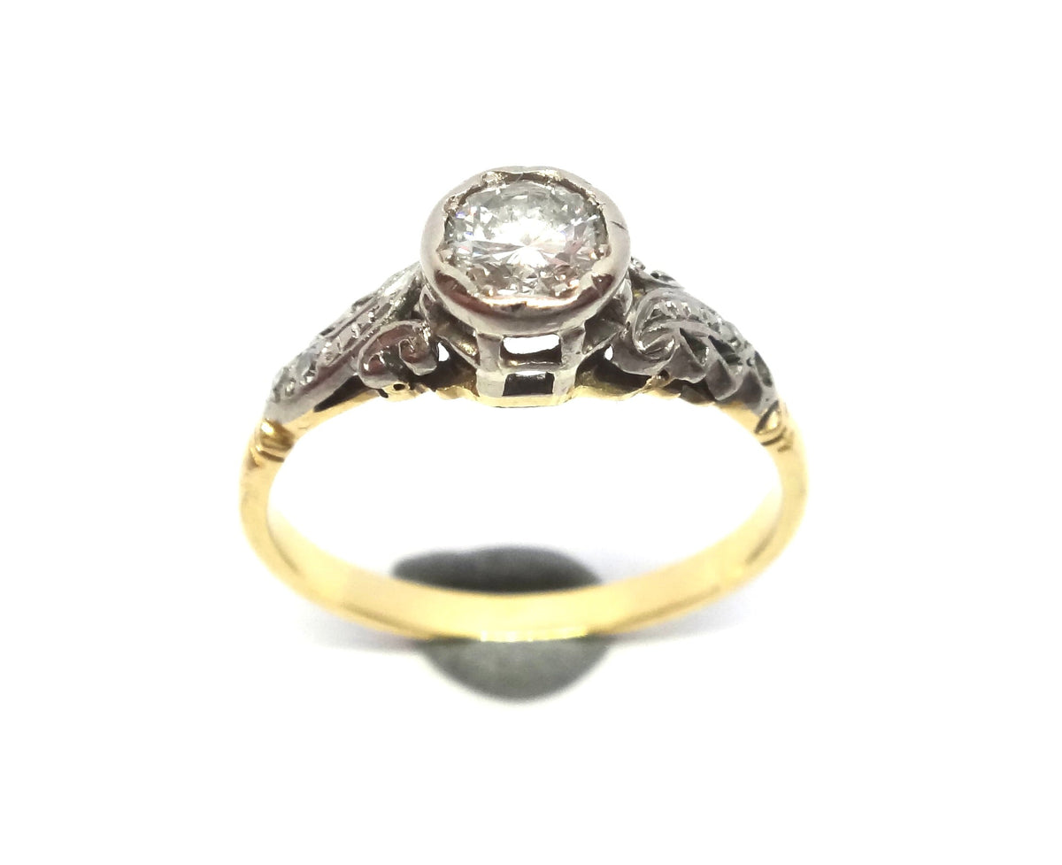 1940s 18ct Gold,Platinum & Diamond Ring - VAL $3,250