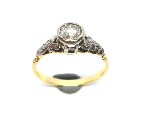 1940s 18ct Gold,Platinum & Diamond Ring - VAL $3,250