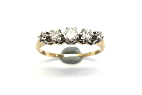 ANTIQUE 18ct Gold & 5 Stone Diamond Ring c.1940