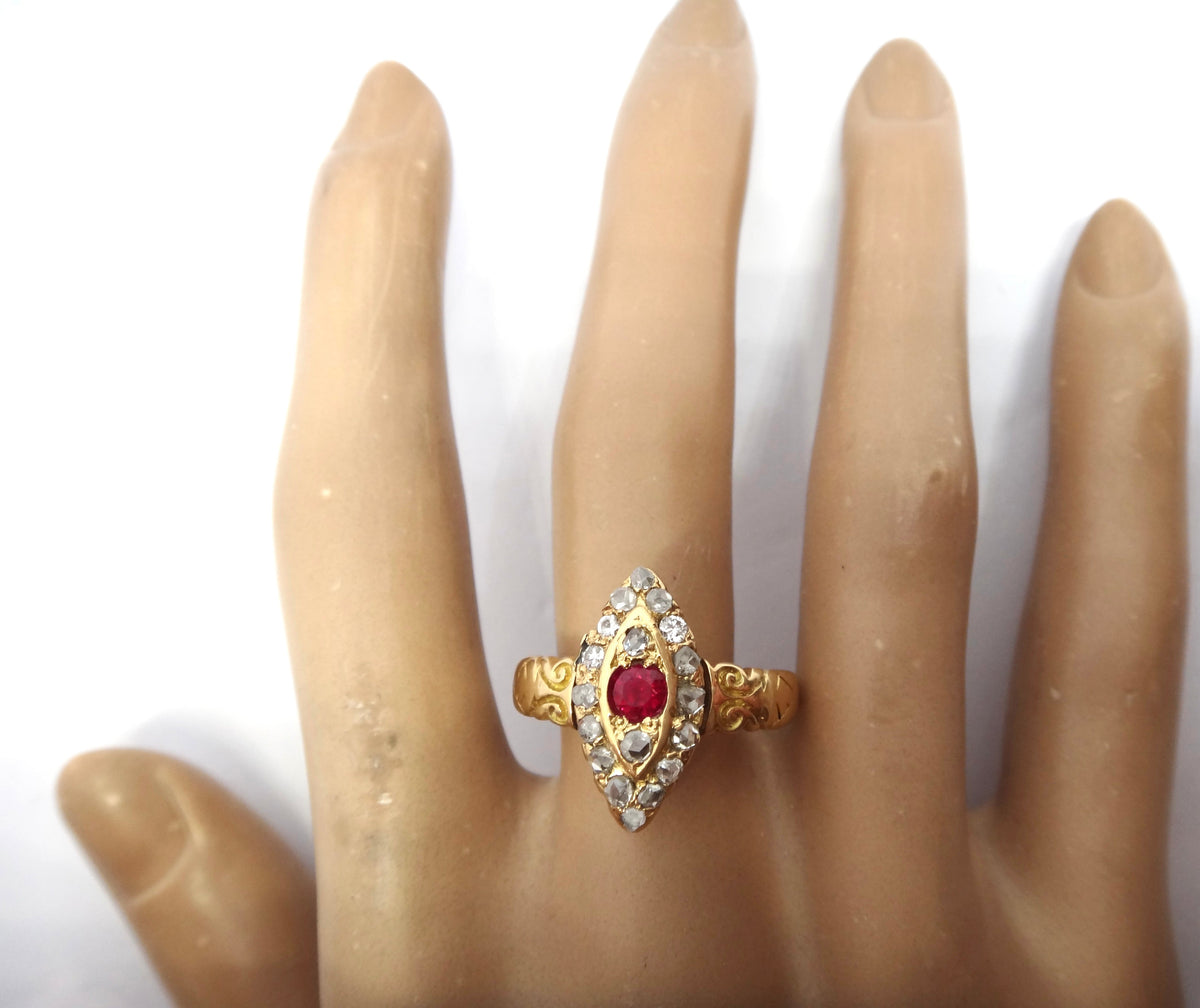 ANTIQUE 18ct Yellow Gold, Ruby & Diamond Navette Shaped Ring c.1910