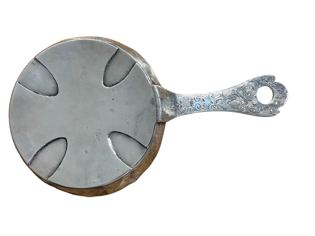 Fine and Rare Britannia Standard Silver Chamberstick. London 1697. Isaac Davenport.