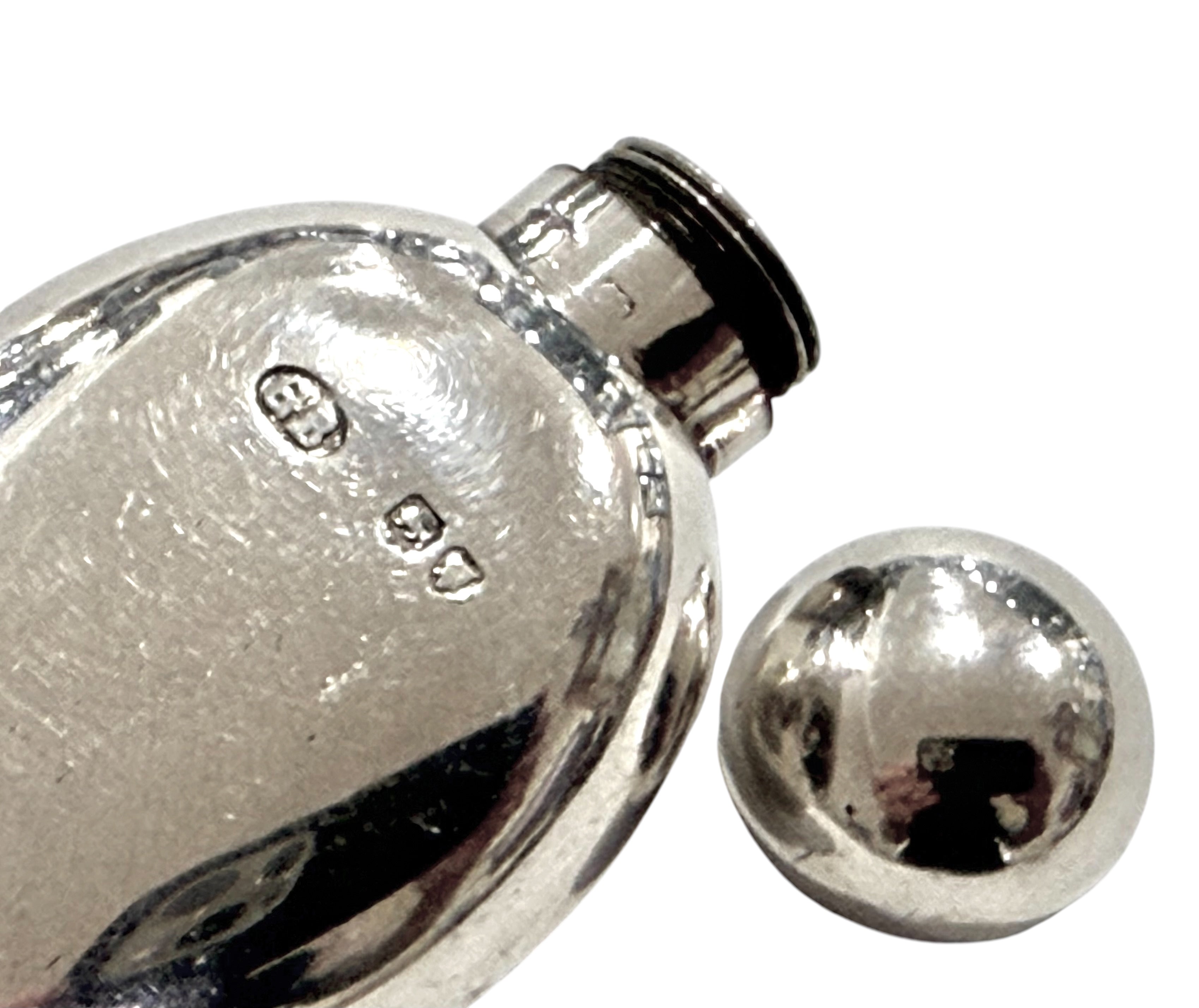 Egg Shaped VICTORIAN Sterling Silver Scent Bottle, London 1885.