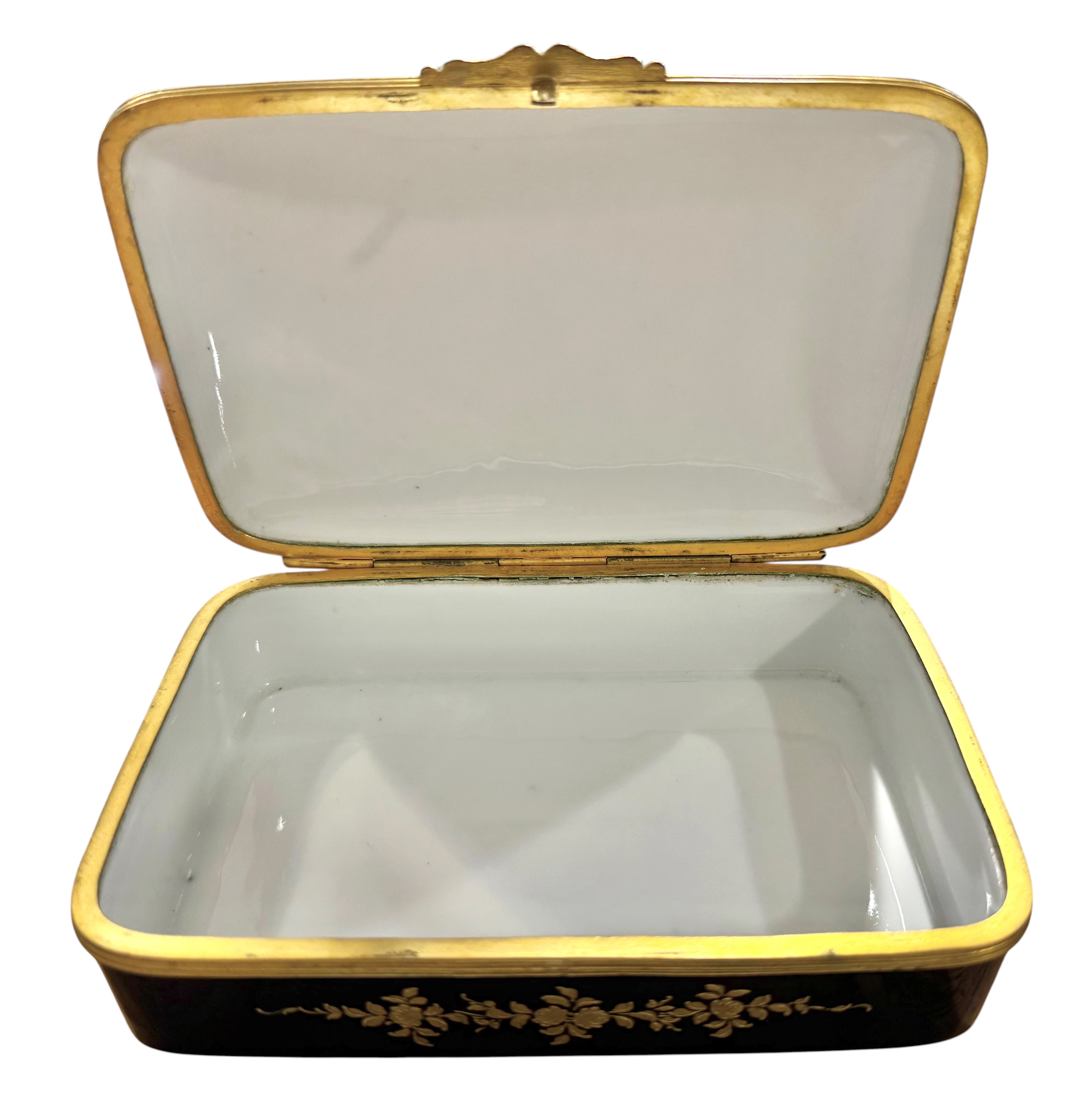 French 19th Century Porcelain Hand Painted Box, c.1890.